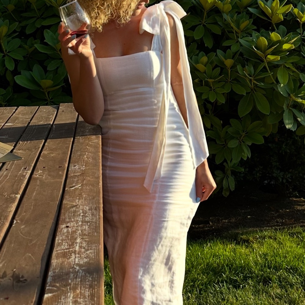 Dishh Aisle White Linen Bow Midi Elegant Dress